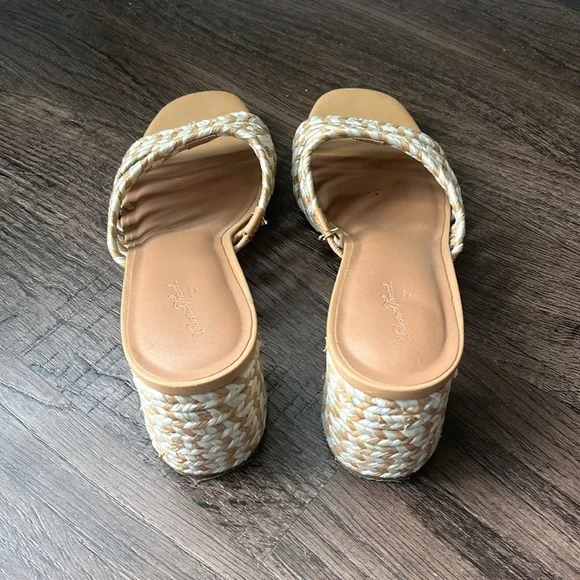 universal threads Women's Braided Tan heeled Sandals - Picture 2 of 6